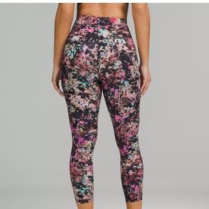 Lululemon leggings.